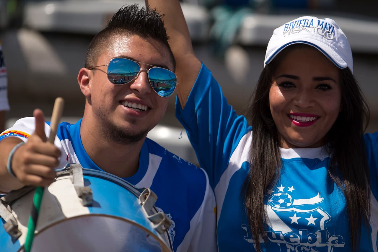 El colorido de la afición en la Jornada 3