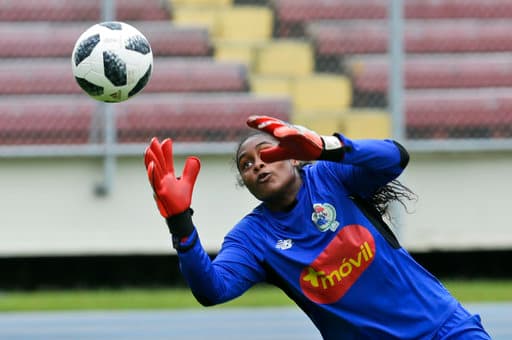 <b>Yenith Bailey</b>. Guardameta de la Selección de Panamá y del Sporting SM en su país, es una arquera de grandes reflejos, carismática y va muy bien en las votaciones.