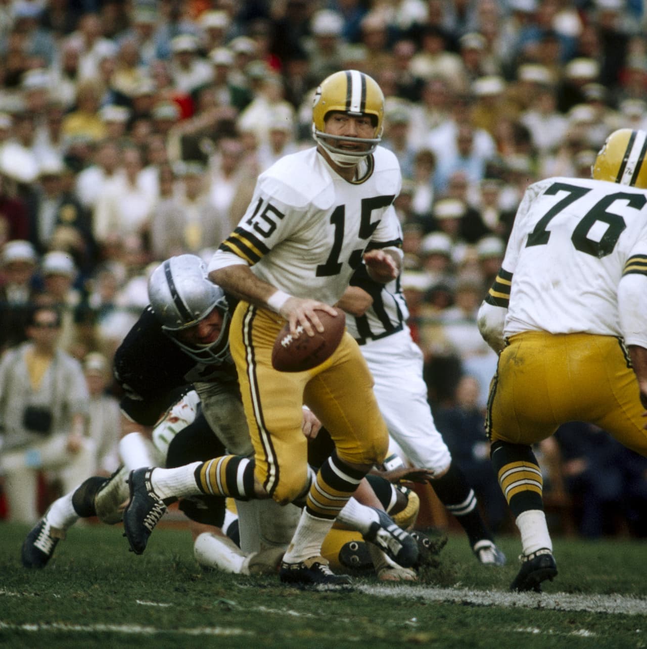 SUPER BOWL II: Bart Starr Green Bay Packers lo gana por segunda vez.