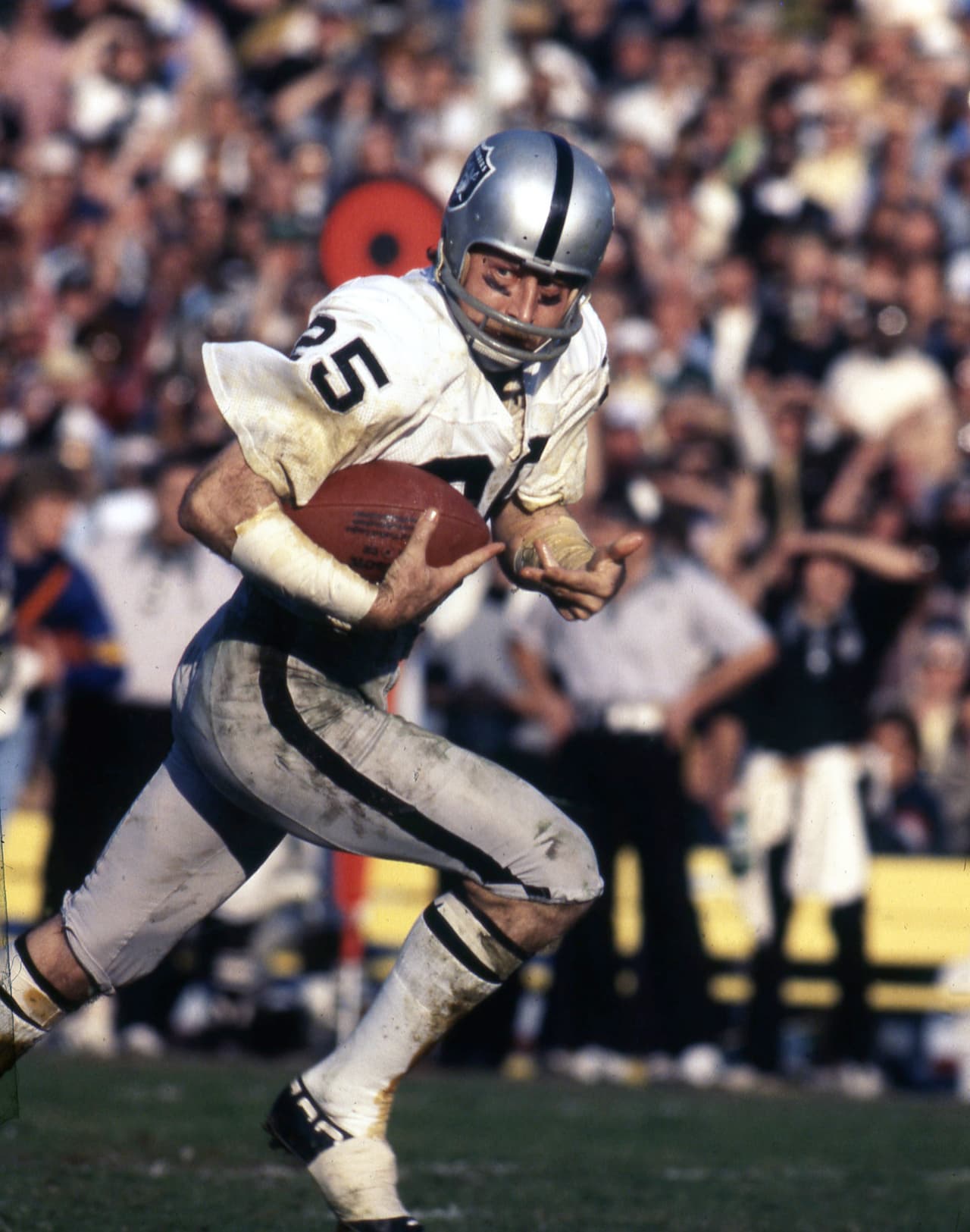 SUPER BOWL XI: Fred Biletnikoff Oakland Raiders.