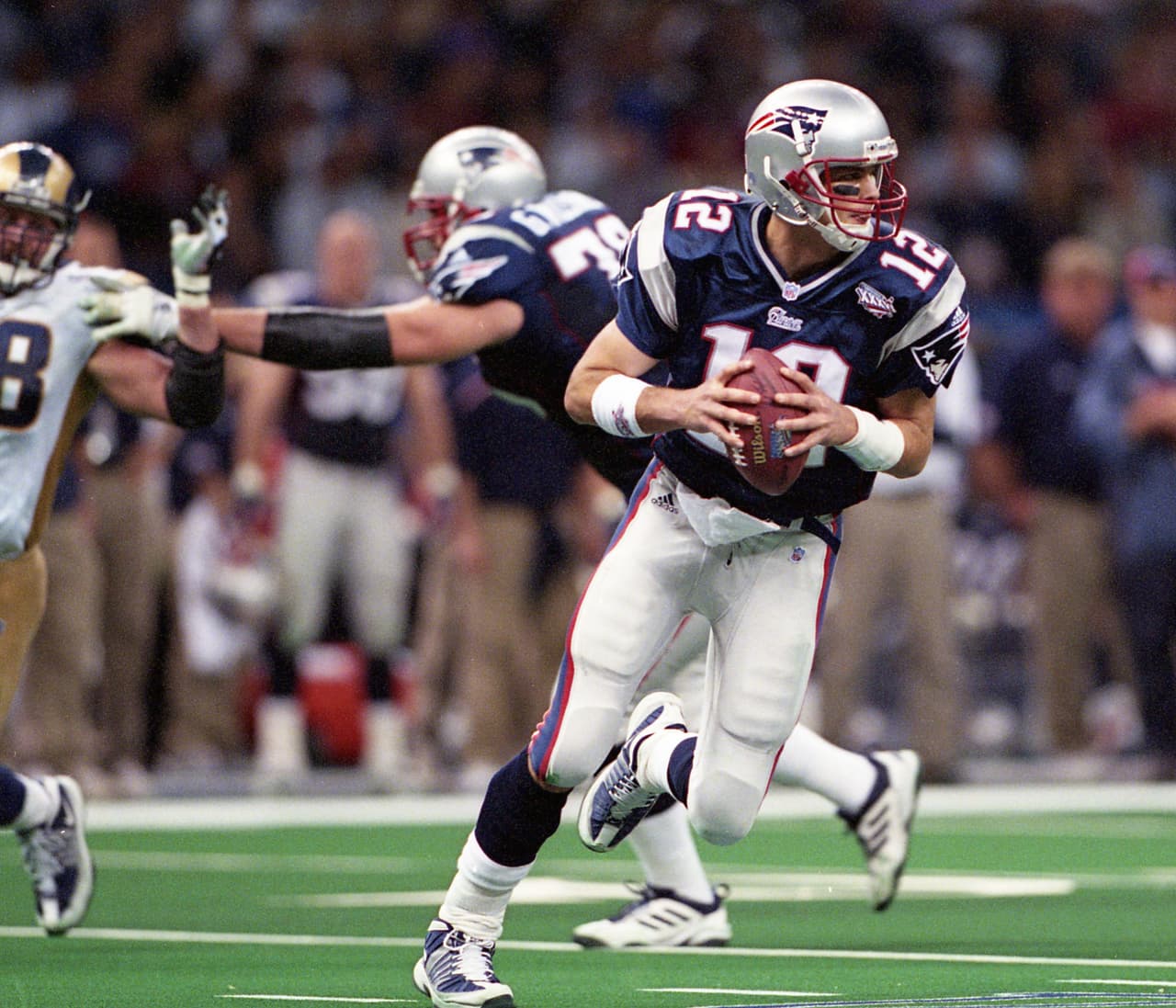 SUPER BOWL XXXVI: Tom Brady New England Patriots.