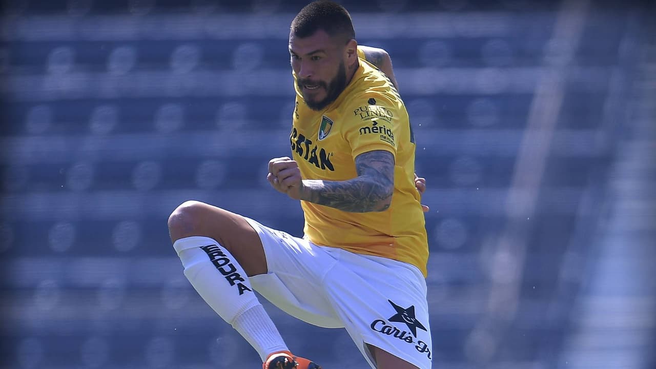 ‘Chatón’ Enríquez se ofrece a Cruz Azul gratis