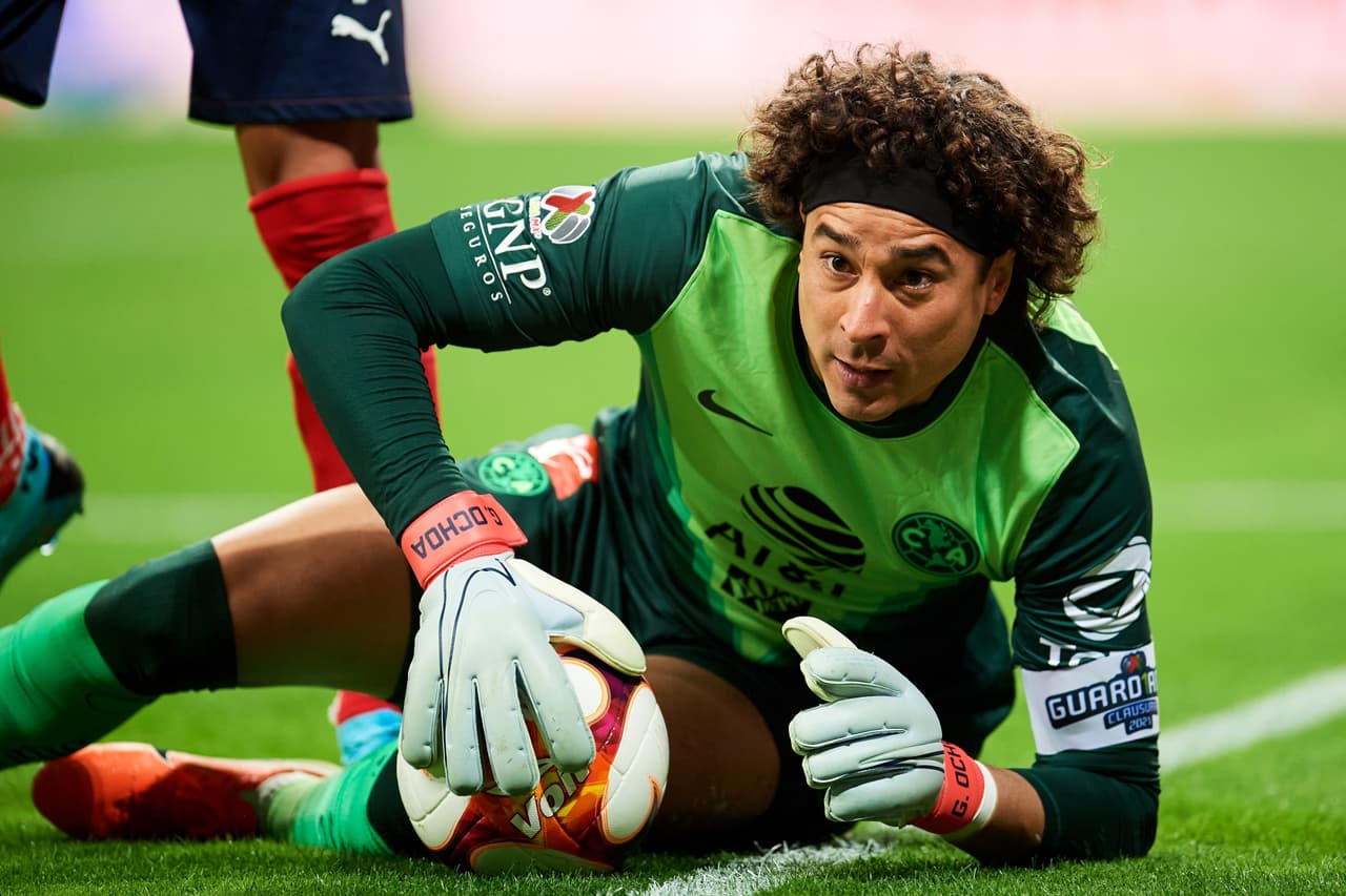 Memo Ochoa comparte sus síntomas por el coronavirus; llama a cuidarse