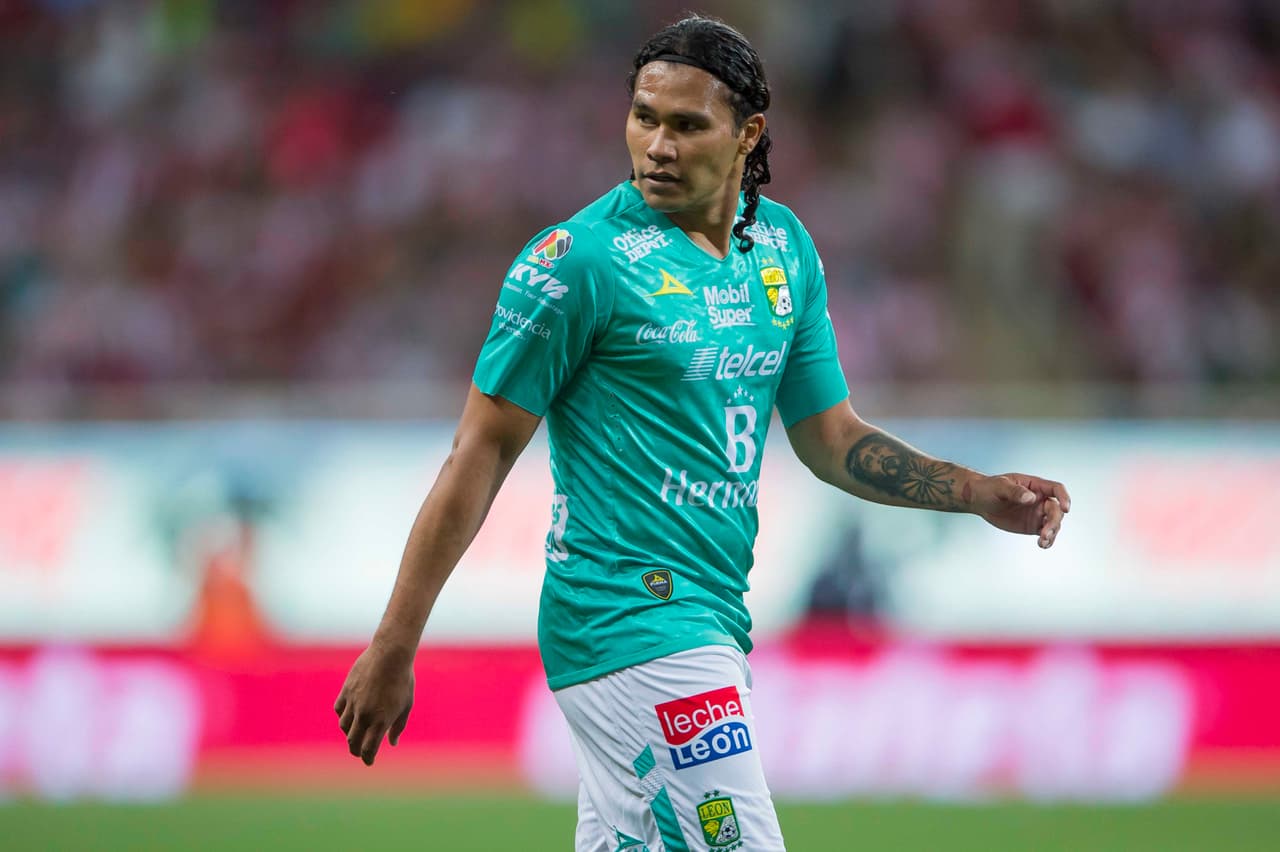 El 'Gullit' Peña, a préstamo en el León desde las Chivas, ya ha sido vendido, de acuerdo a las palabras de Jorge Vergara. Rangers de Glasgow, Escocia, es su nuevo equipo y estará bajo el mando del entrenador Caxinha.