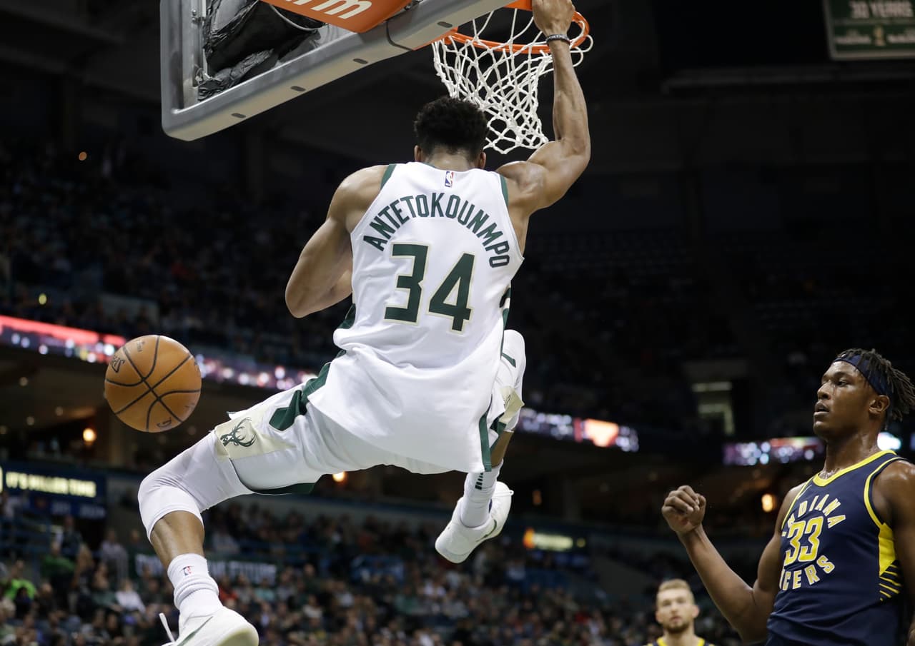 Giannis Antetokounmpo: El griego se ha ganado el cariño de los Bucks, su juego es muy vistoso por las clavadas y la agresividad para atacar hacia la canasta.
<br>