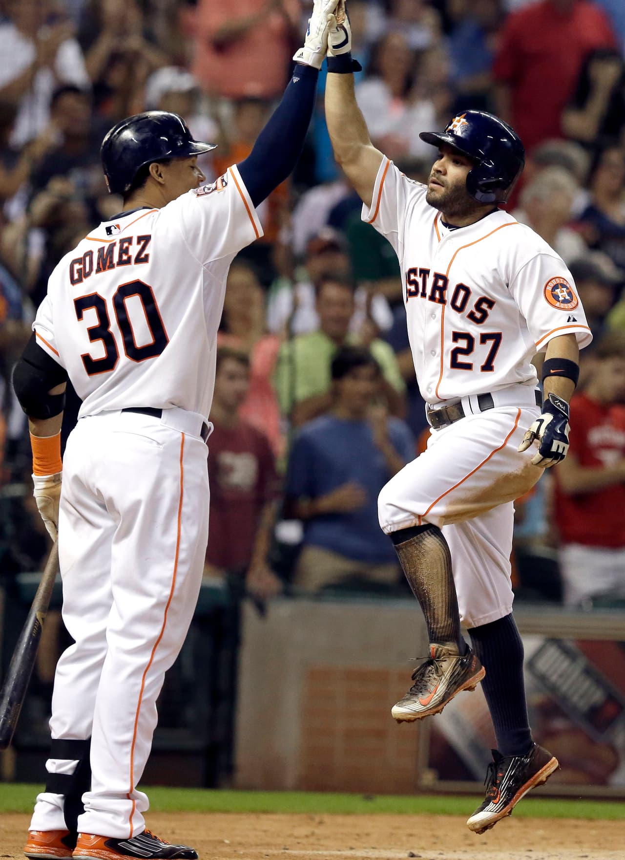 Astros hunden a L.A. con HR de Altuve y Valbuena