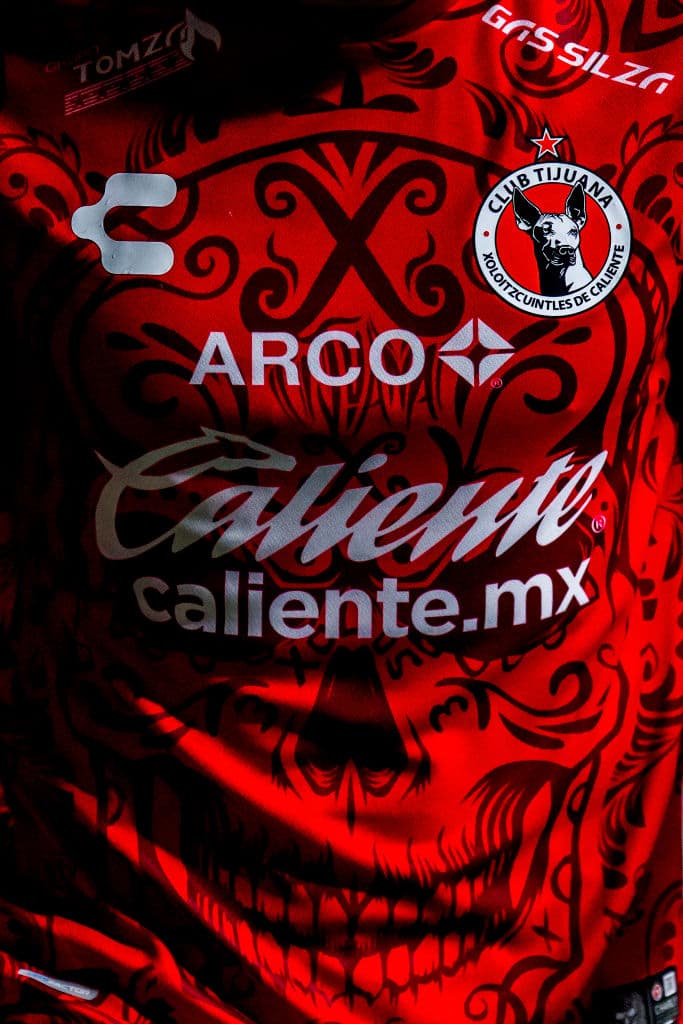 El conjunto de Tijuana se quedó sin posibilidades de seguir compitiendo en el Guard1anes 2020. | Víctor Guzmán (36’) y Roberto de la Rosa (73’) sellaron el triunfo para los de Pezzolano. Tijuana se enfrentará a Querétaro y Pachuca se medirá a Necaxa en la última jornada de la competición.