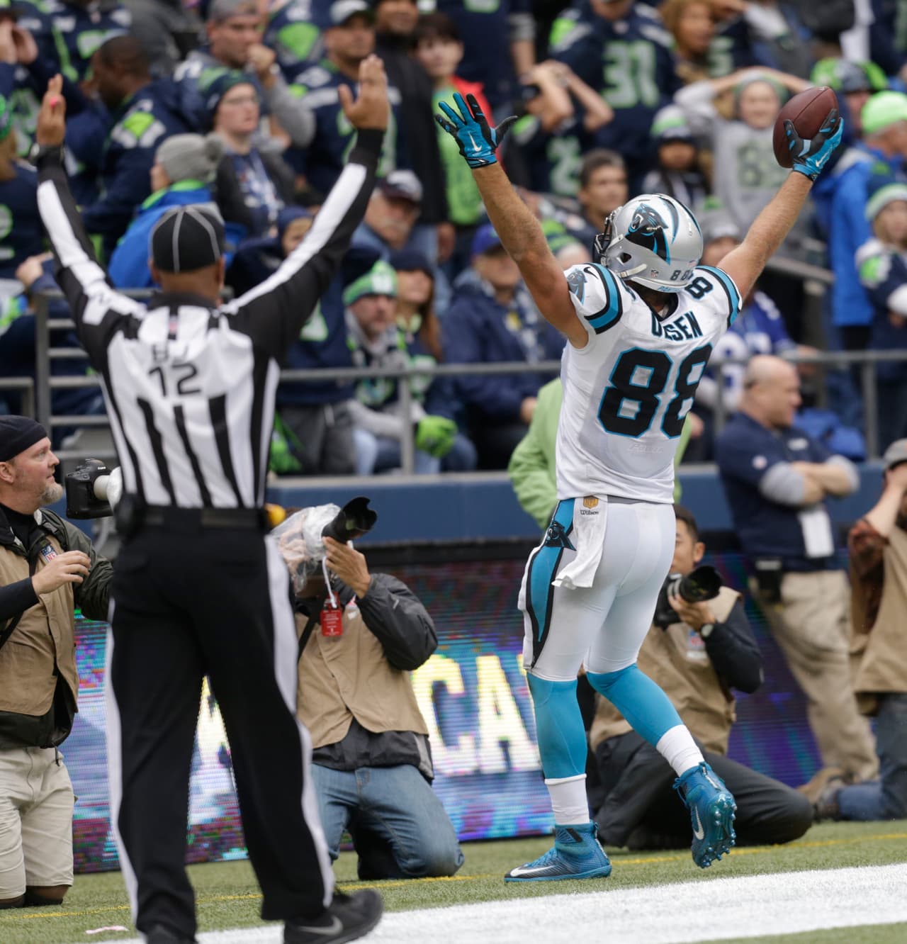 Los Carolina Panthers dieron una gran sorpresa en la semana 6 al vencer a los Seahawks en Seattle por marcador de 27-23 y estas son las mejores imágenes del encuentro.