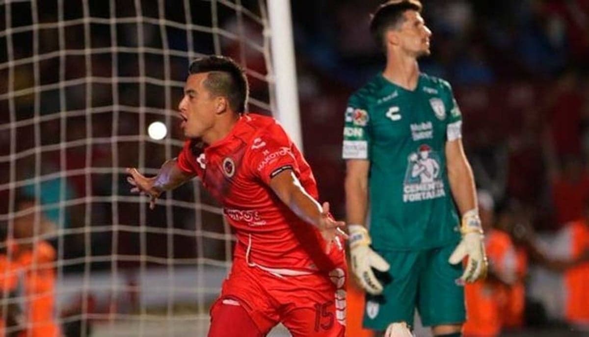 Iván Santillán, autor del primer gol, es peruano.