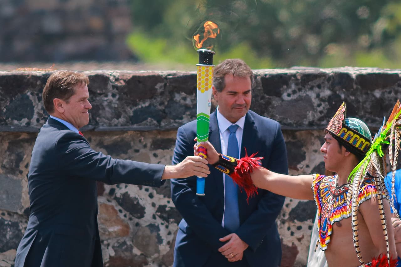 La llama que arderá en el pebetero de los Juegos Panamericanos de Lima 2019 fue creada en la ceremonia del fuego nuevo, ritual celebrado a la manera de la civilización Mexicas en las pirámides de Teotihuacán.