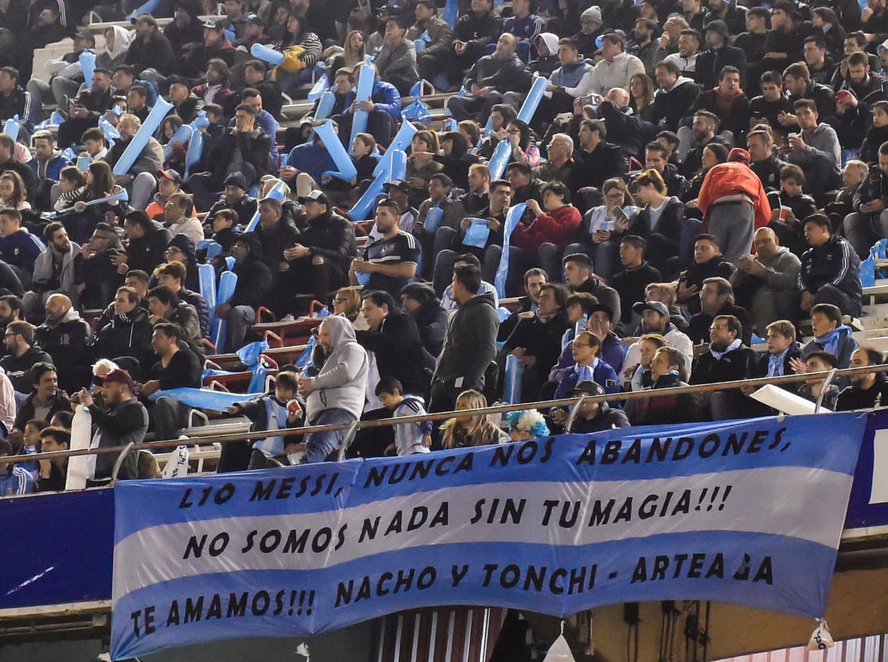 Los argentinos y su exceso de pasión ha sido sancionada en nueve ocasiones con multas por valor de 183 mil francos suizos, unos 187 mil dólares.