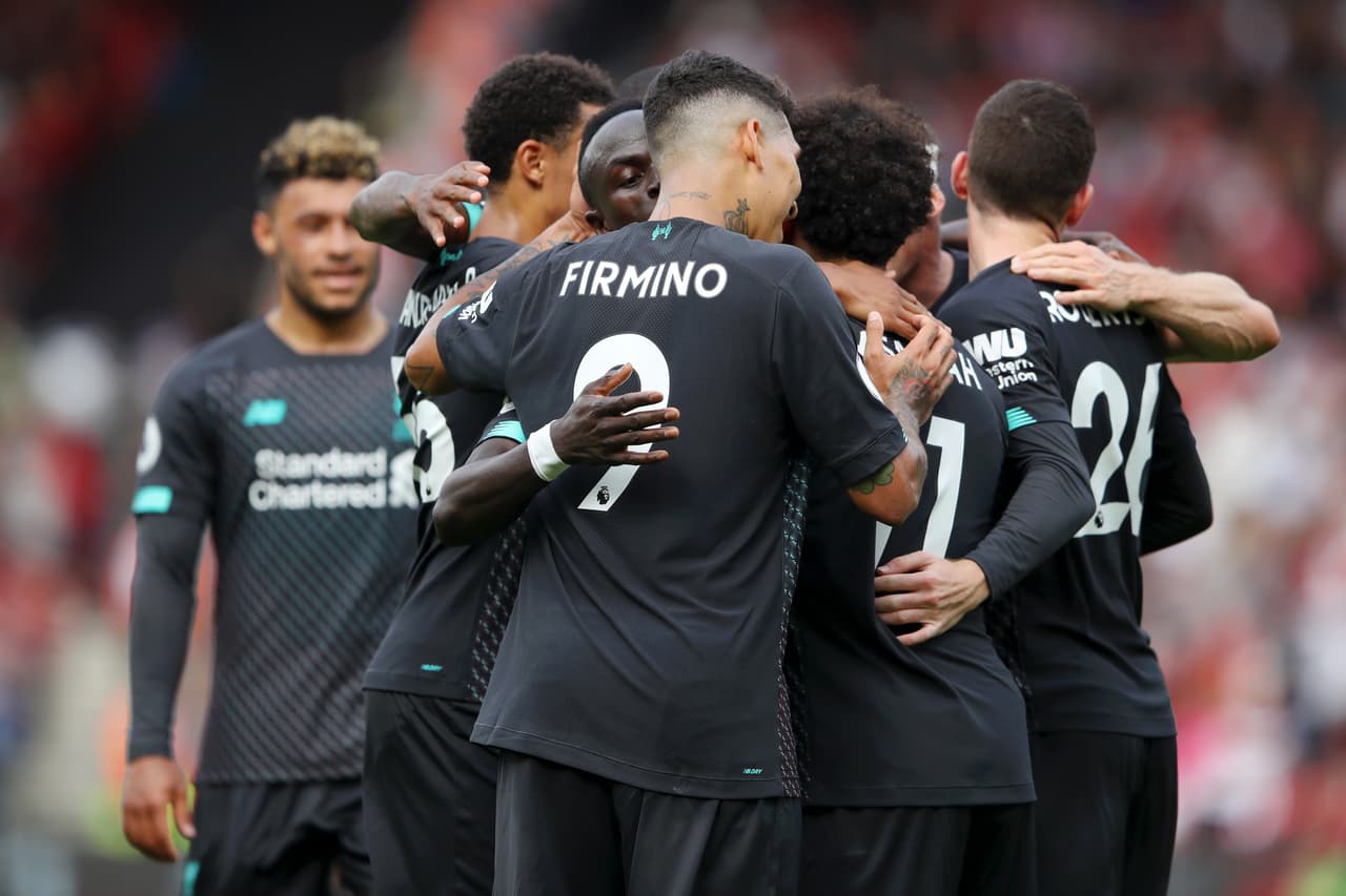 El Liverpool venció 2-1 con goles de Firmino y Mané al Southampton.
