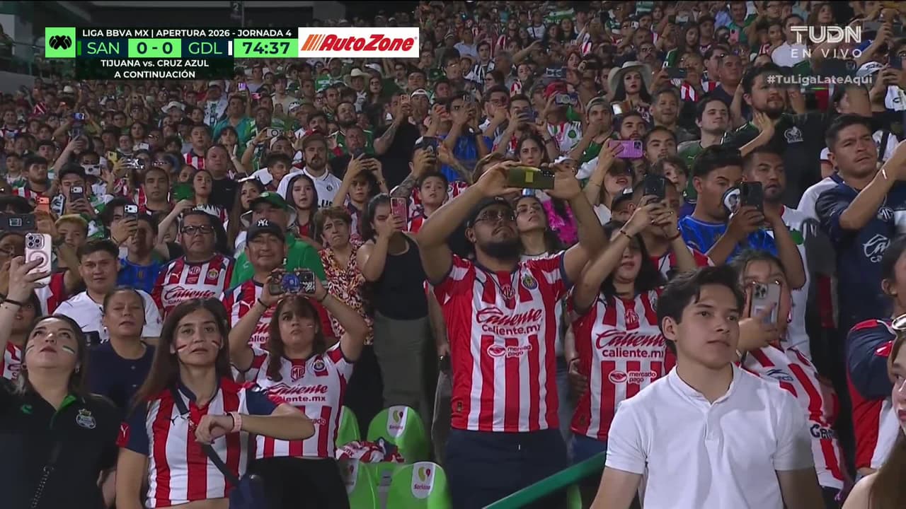 ¡GOL!  anota para Guadalajara. Ricardo Marín