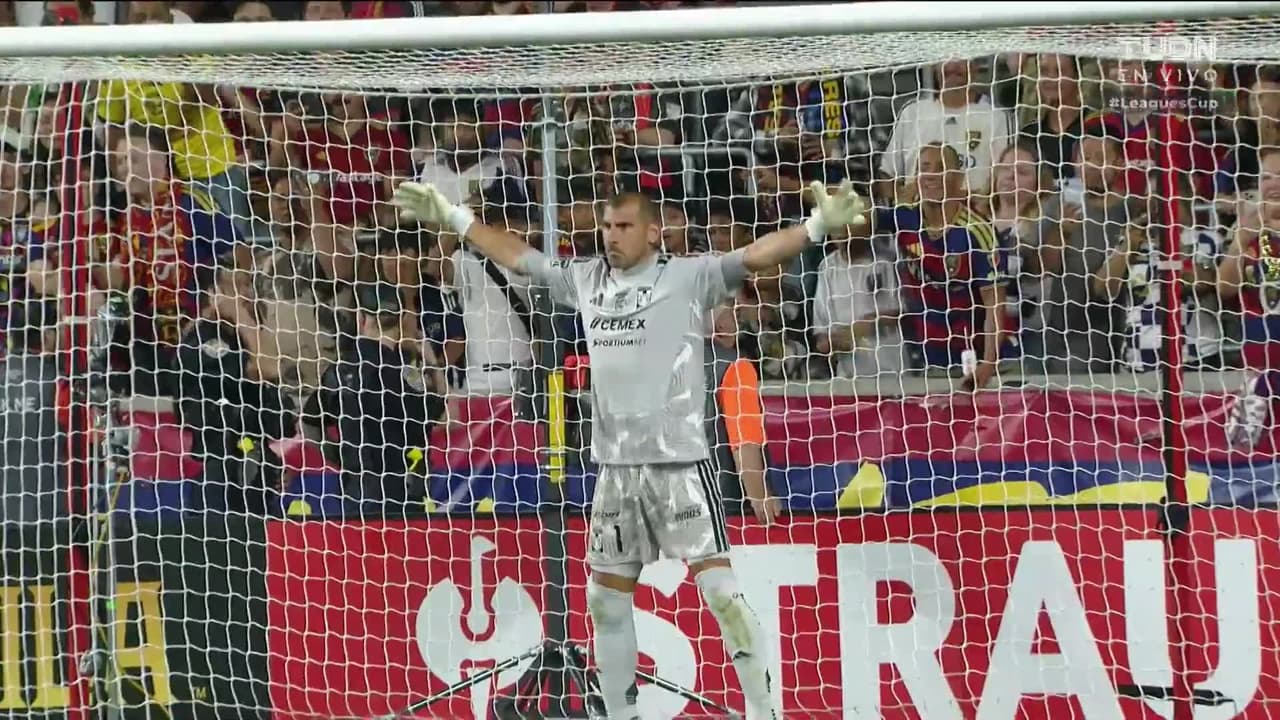 ¡Tigres se lleva el punto extra en una cardíaca tanda de penales!