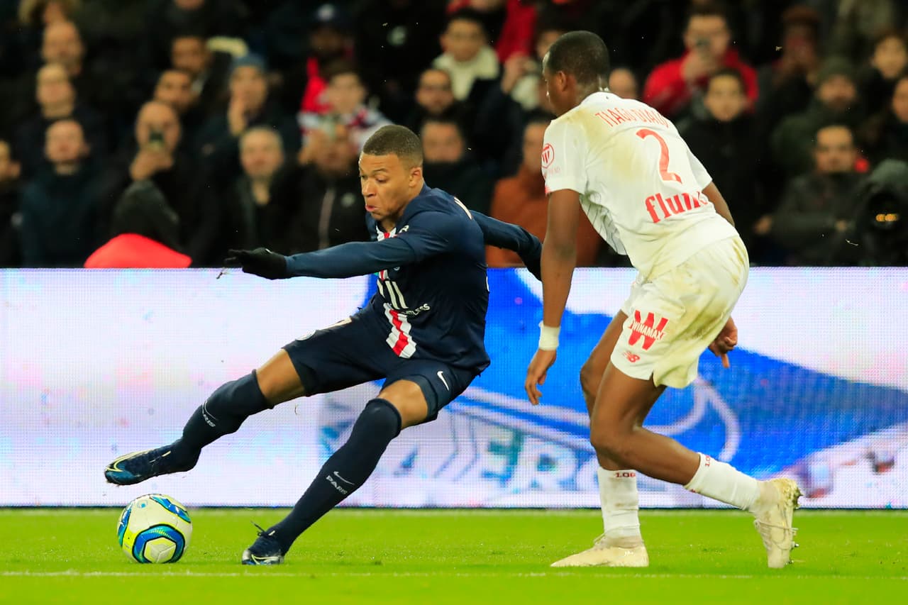 Icardi (17’) y Di María (31’) consolidaron a PSG en la cima de la tabla.