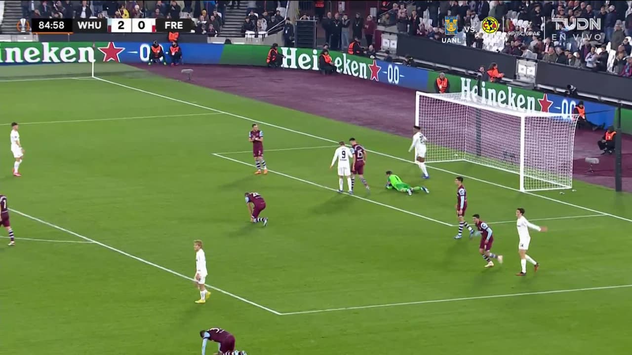 ¡TIRO ATAJADO! disparo por Merlin Röhl.