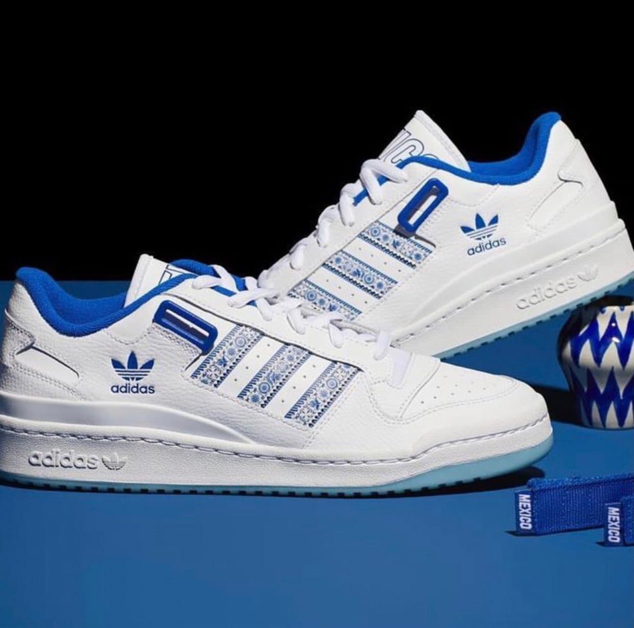 Este bello par estará disponible el 10 de septiembre en la página oficial de adidas.