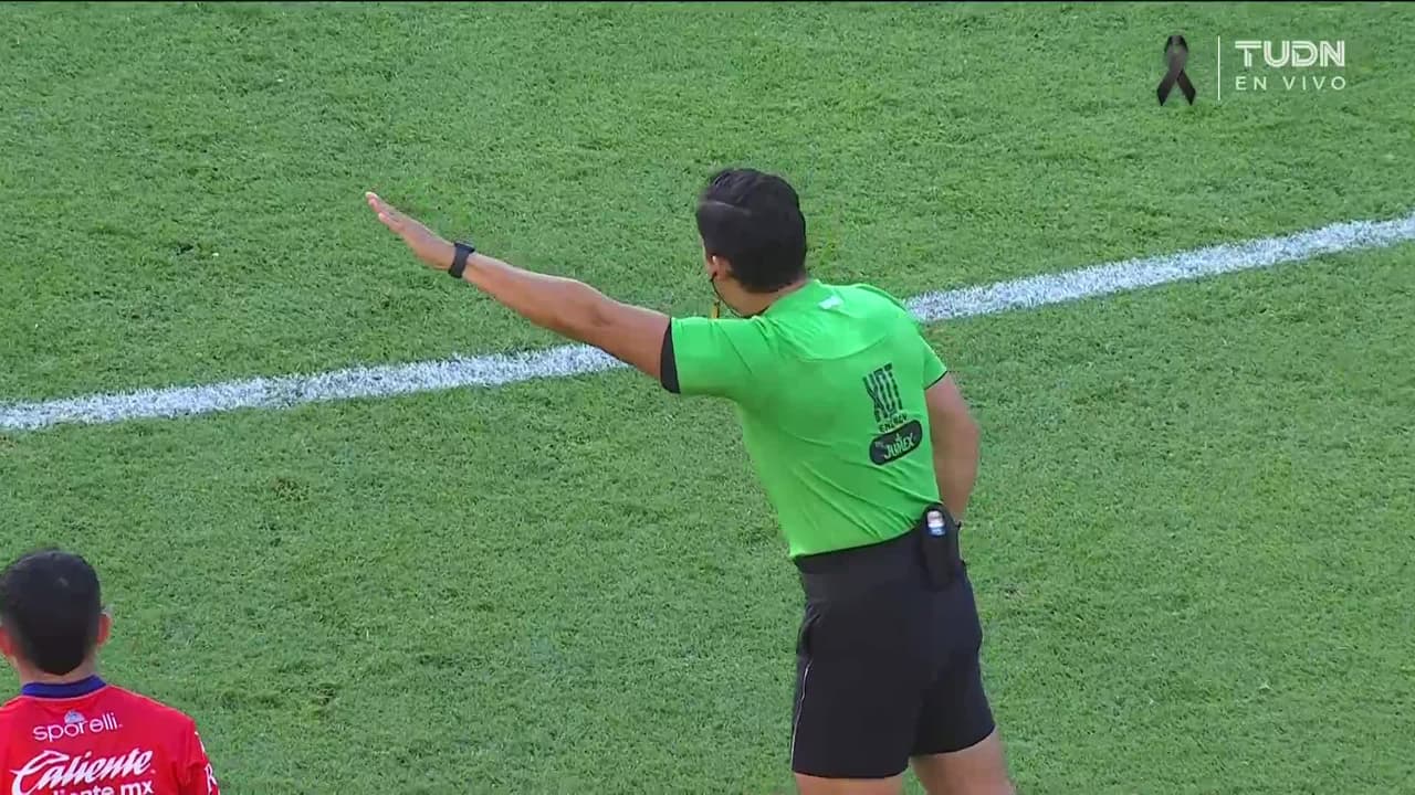 ¡TIRO ATAJADO! disparo por Franck Boli.