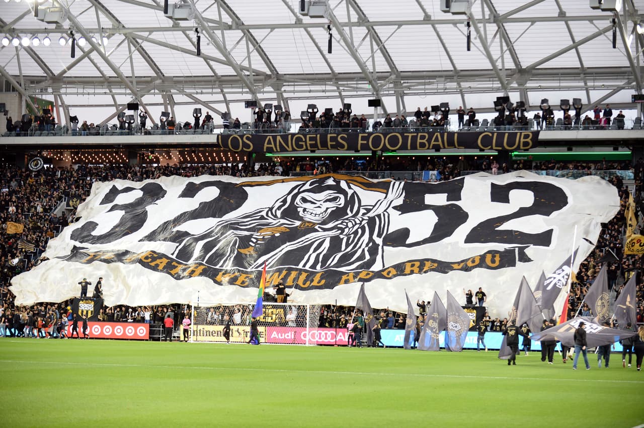 El 3252 es uno de los grupos de aficionados más ingeniosos de toda la liga norteamericana.