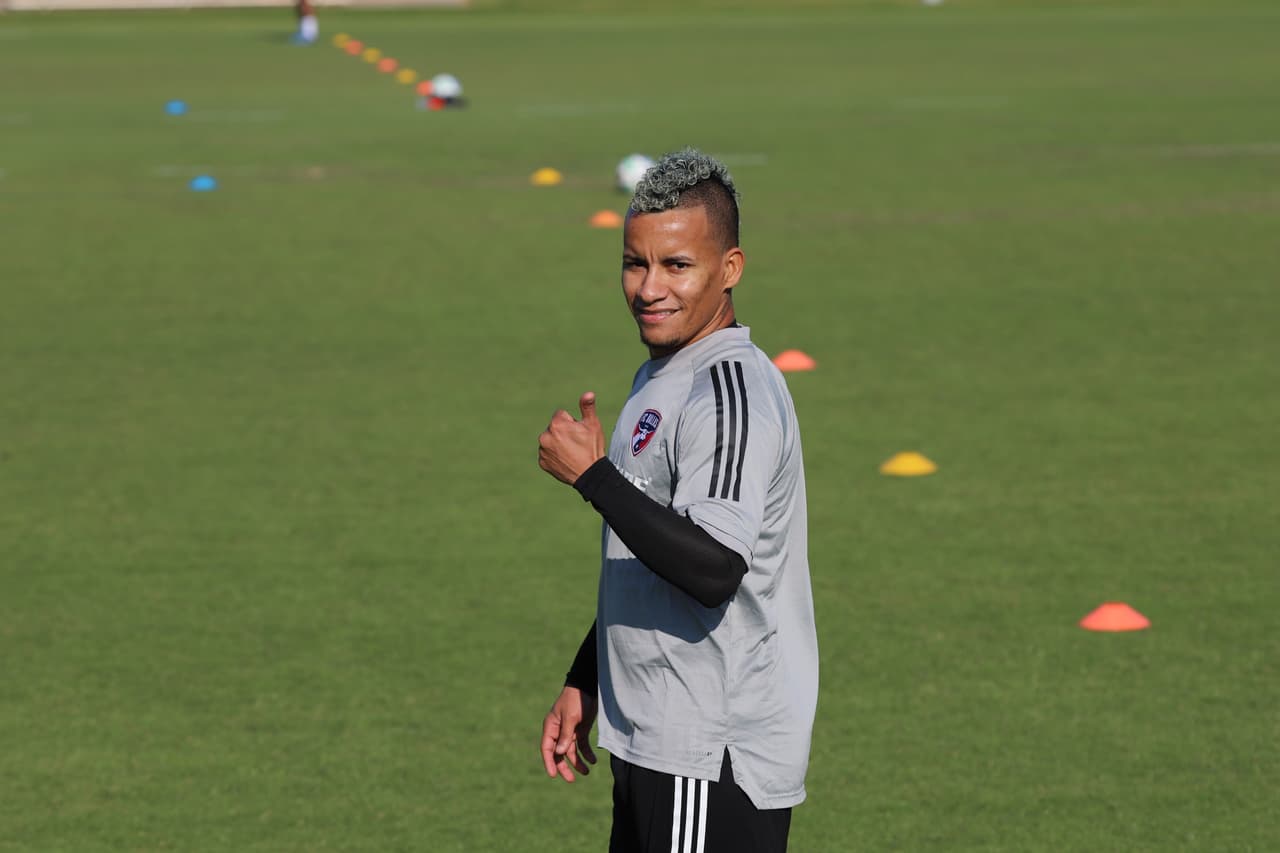 Se muestran optimistas durante el entrenamiento.