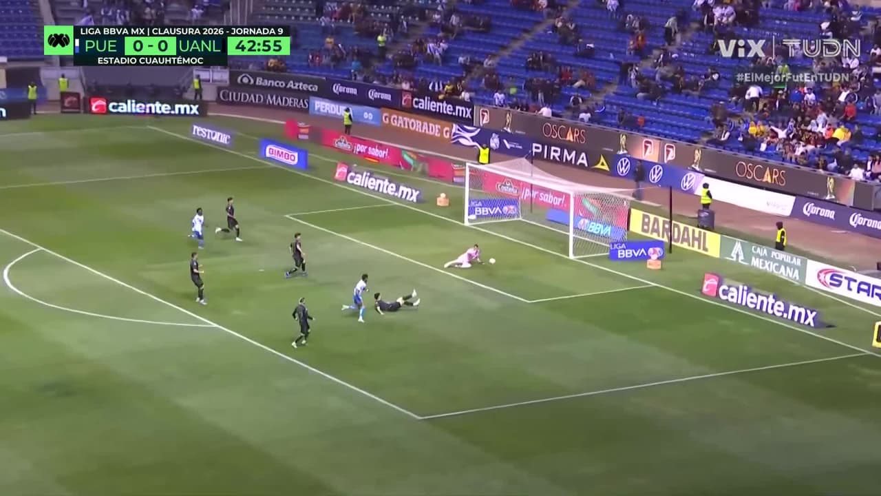 ¡Nahuel Guzmán se luce bajo los tres palos de Tigres!