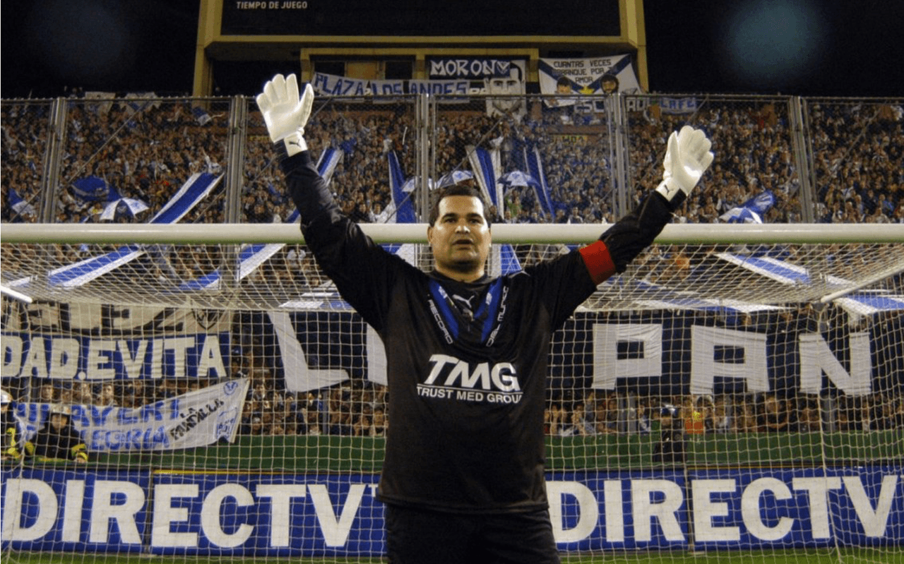 Durante el Torneo Clausura 1996 en la Liga de Argentina se enfrentaron Vélez Sarsfield y River Plate. En este partido, José Luis Chilavert maravilló al mundo con un golazo.
