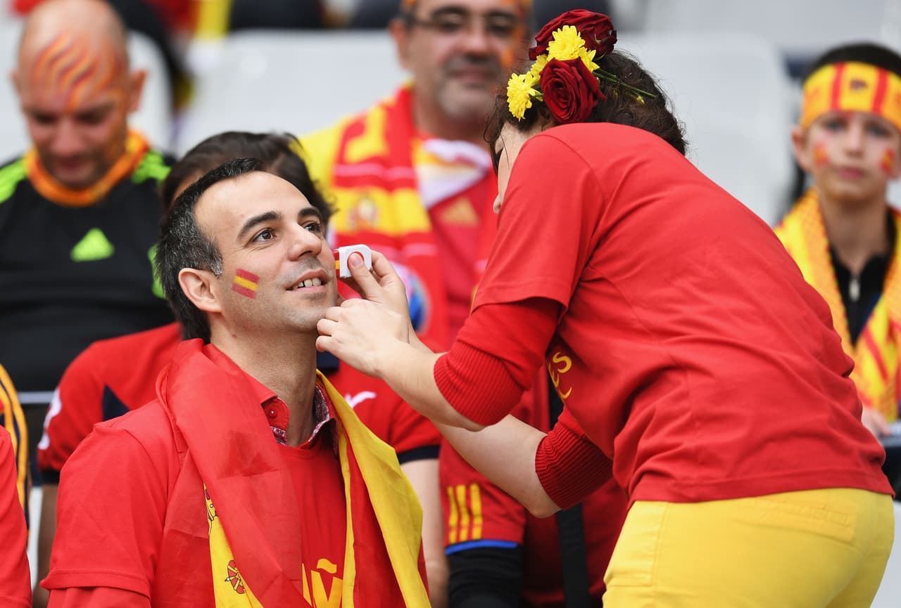 En la última fase de octavos de final, los fanáticos demostraron la pasión a sus colores entre cánticos, porras, gritos, desesperación y euforia.