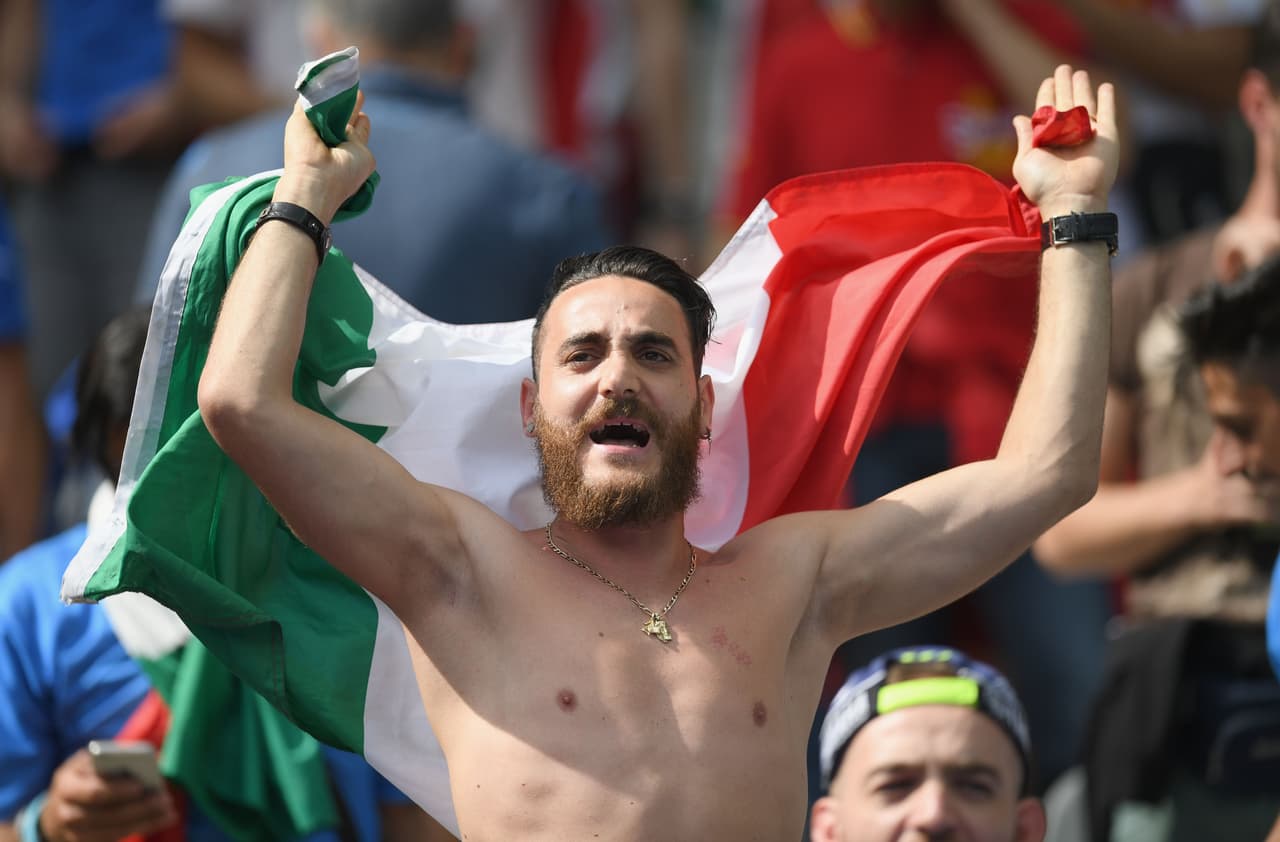 En la última fase de octavos de final, los fanáticos demostraron la pasión a sus colores entre cánticos, porras, gritos, desesperación y euforia.