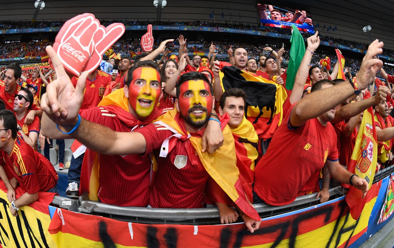 En la última fase de octavos de final, los fanáticos demostraron la pasión a sus colores entre cánticos, porras, gritos, desesperación y euforia.