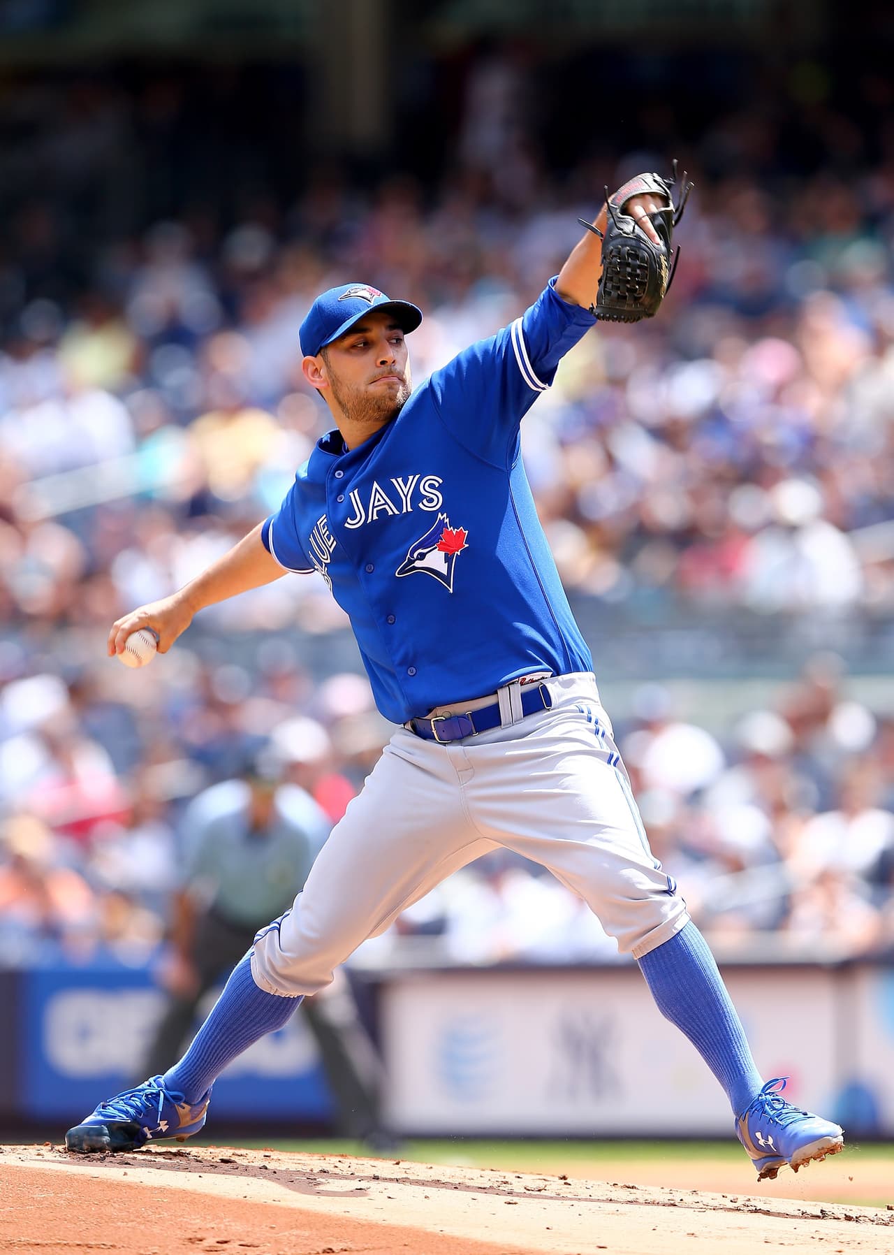 Mexicano Estrada blanquea a los Yankees