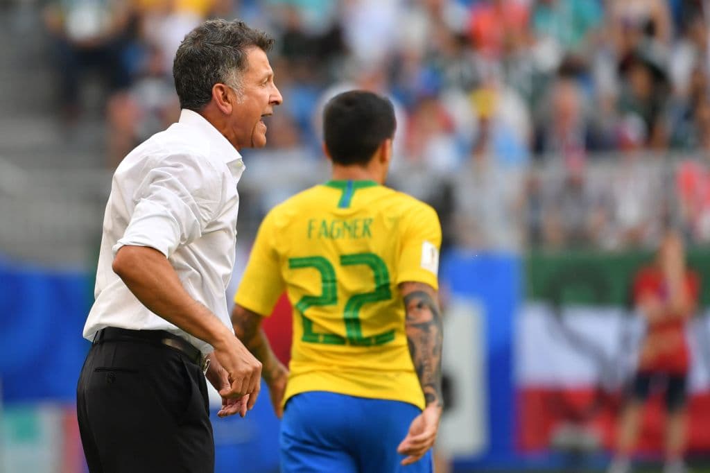 Fernando Navarro dijo que Osorio no supo enfrentar a Brasil