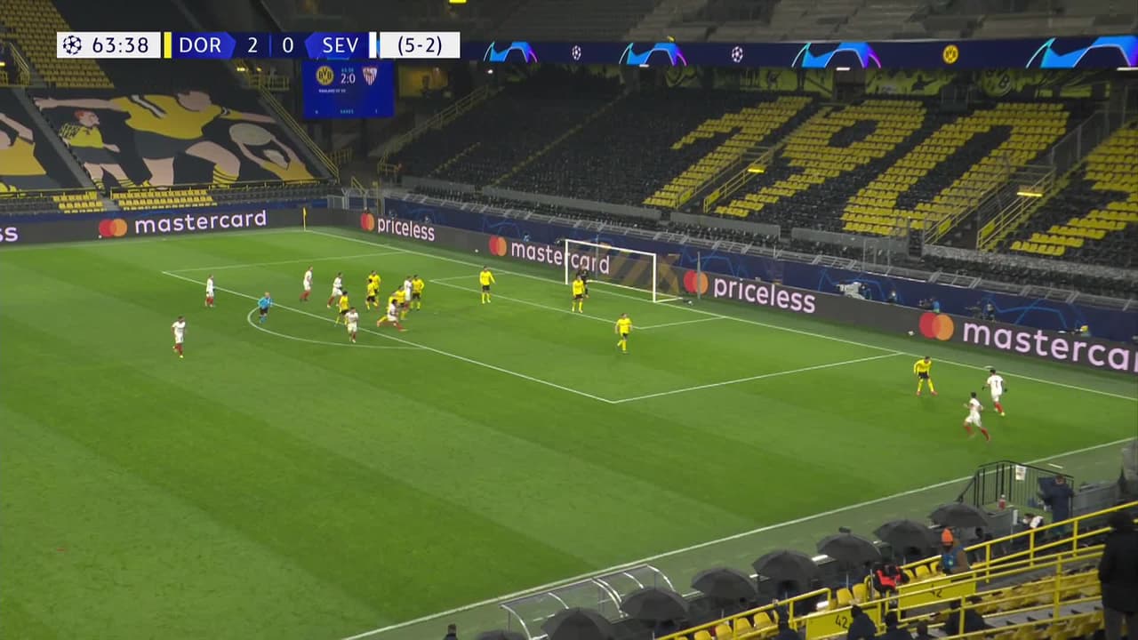 ¡TIRO ATAJADO! disparo por Alejandro Gomez.