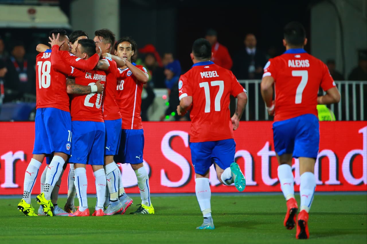 Chile igualaba el marcador en un partido que parecía complicárseles por las llegadas de México en el ataque.