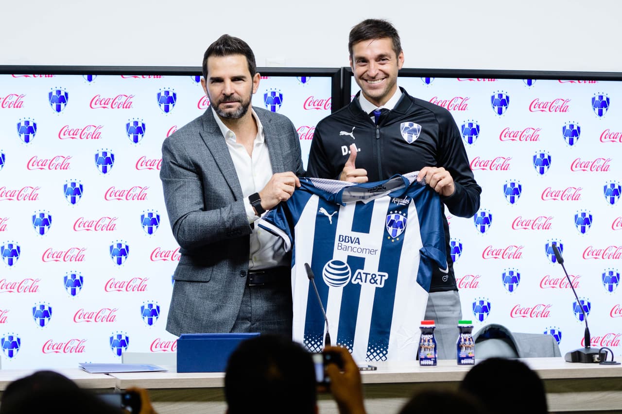 Diego Alonso en Monterrey y Francisco Palencia en Lobos BUAP fueron presentados como técnicos en sus equipos y ya piensan en cómo ser protagonistas en el Apertura 2018 de la Liga MX.