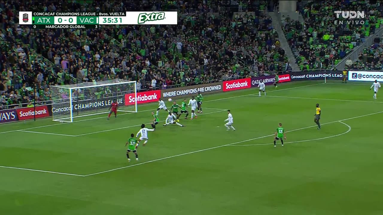 ¡TIRO ATAJADO! disparo por Sebastián Driussi.