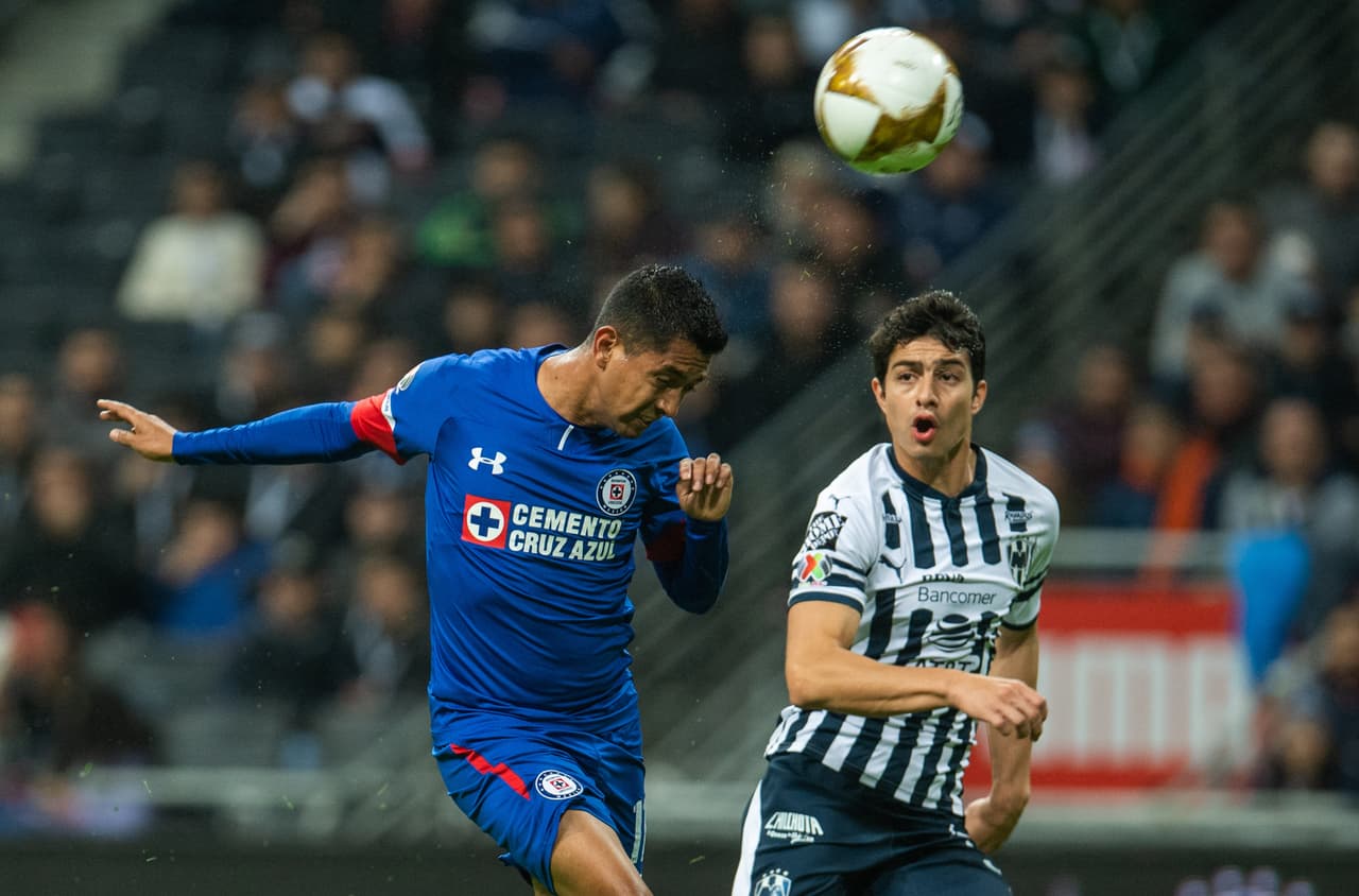 <b>Elías Hernández: 7. </b>Quedó a deber, aunque generó la más importante para Cruz Azul en todo el partido. A ver si se mete en la vuelta. (Mexsport)