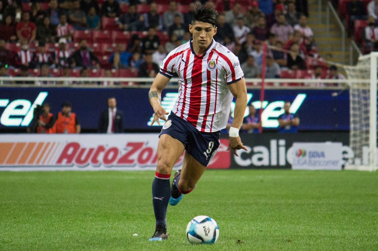 Y su fútbol, cuando sale inspirado y aporta para la causa de las Chivas, fue lo que en buena parte le hizo falta al equipo tapatío.