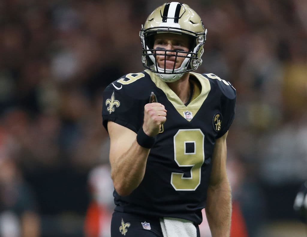 Y todo comenzó con la magia y el poder del brazo de su quarterback Drew Brees. Quien acabó con 243 yardas y dos pases de touchdown al completar 28 de 35 envíos.