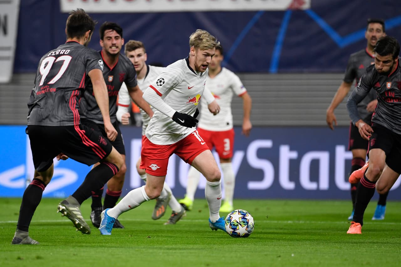 RB Leipzig empata 2-2 con el Benfica; para los visitantes marcaron Pizzi y Vinícius, Forsberg hizo doblete al final del partido para rescatar el empate.