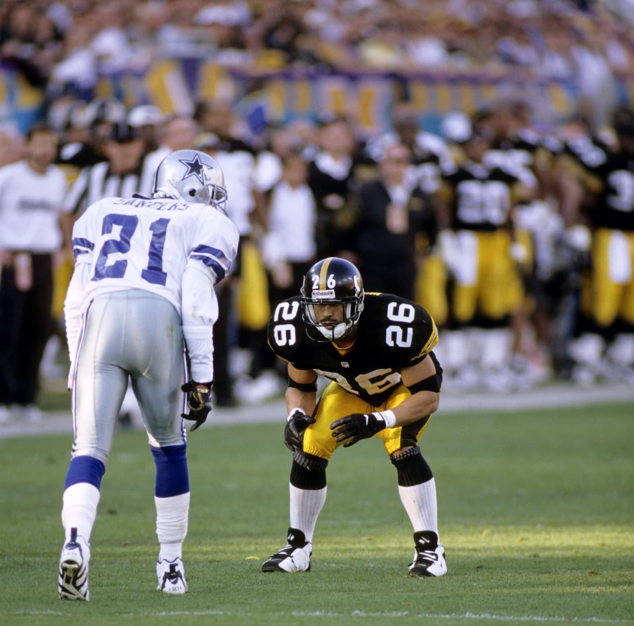 Pittsburgh Steelers cornerback Rod Woodson (26) lines up opposite Dallas Cowboys cornerback/wide receiver Deion Sanders (21) during Super Bowl XXX, a 27-17 Dallas Cowboys victory over the Pittsburgh Steelers on January 28, 1996, at Sun Devil Stadium in Te (AP Photo/NFL Photos)