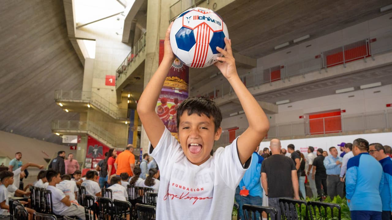 'Sueña Chivas' busca mejorar la salud emocional de sus aficionados