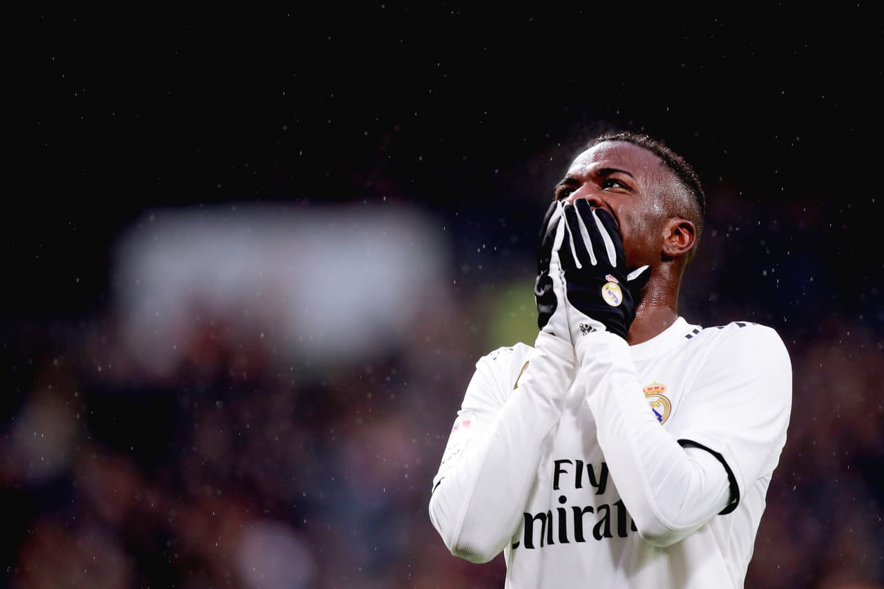 Más adelante, Vinicius se acercó con peligro pero falló en la definición dejando suspenso en el juego para lo que restaba de tiempo.