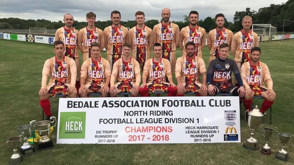 El Bedale AFC fue campeón de la División 1 de la Liga de North Riding, que equivale a la División 11 del fútbol inglés, cuya máxima categoría es la Premier League.