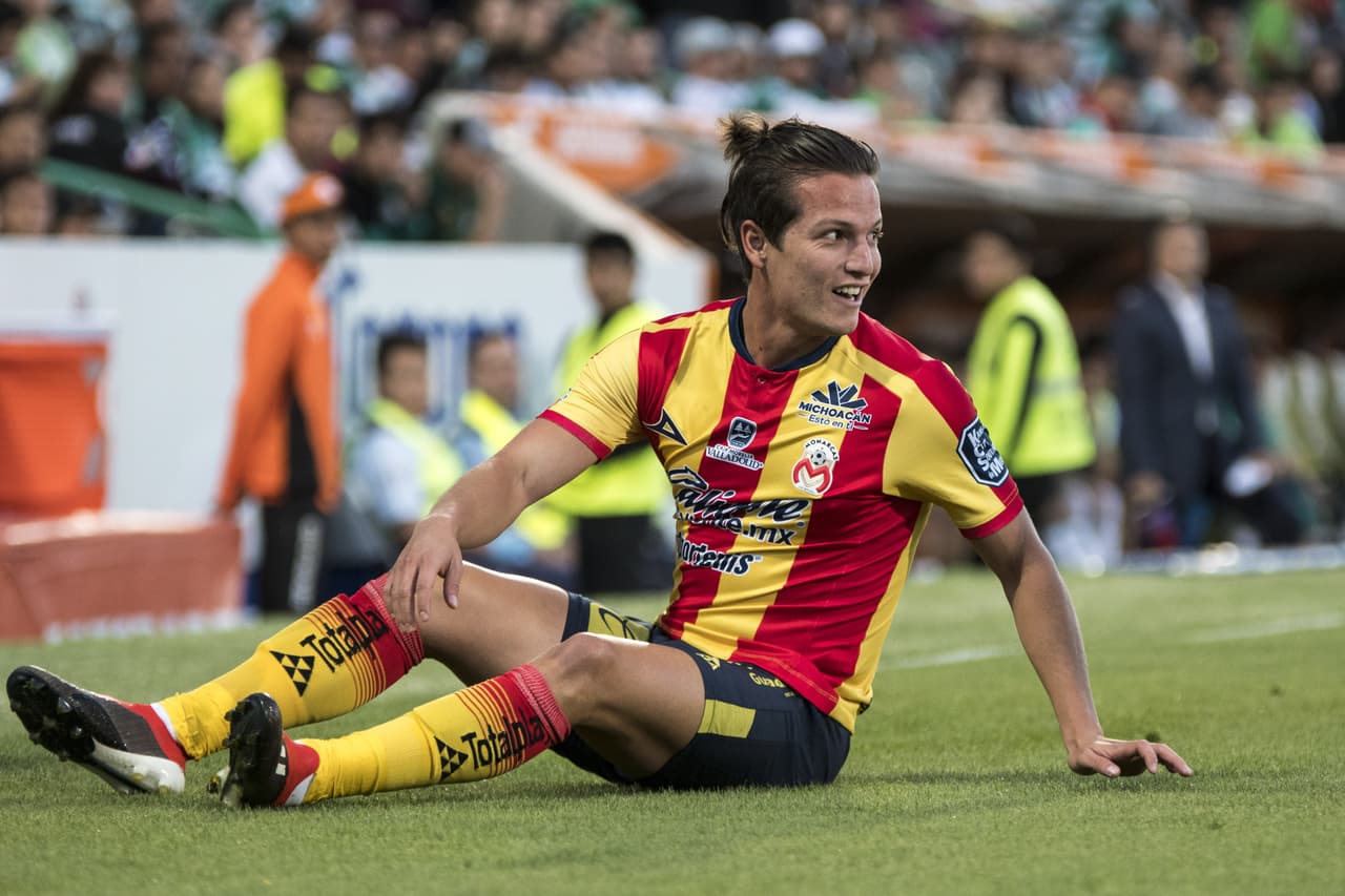 El delantero Carlos Fierro se fue en blanco al igual que Monarcas Morelia del Estadio Corona.