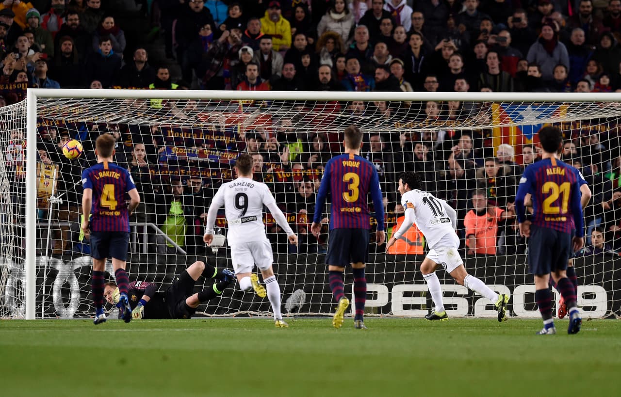Séptimo festejo del mediocampista en la temporada y vaya gol este en el Camp Nou para ilusionar a su gente con un triunfo ante el líder.