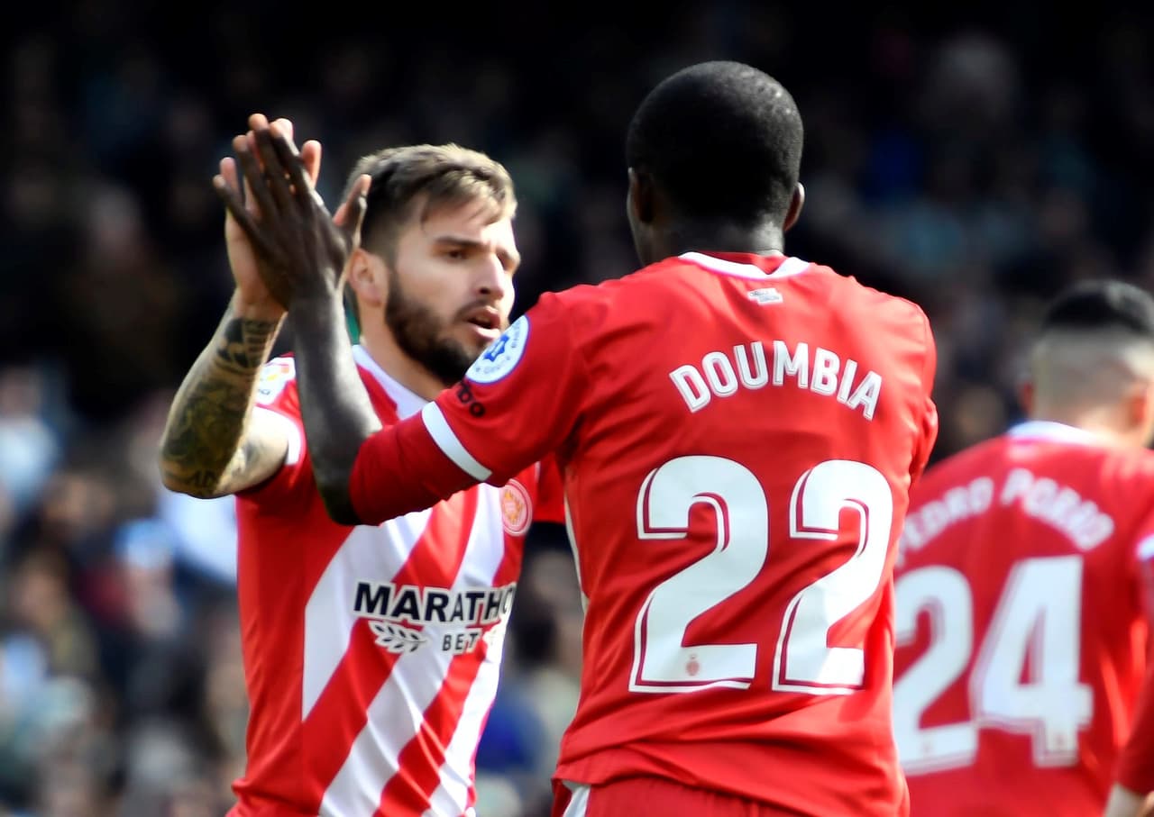 Girona remontaba y ponía en problemas al Betis, que tenía aún en el banco al juvenil Diego Lainez.