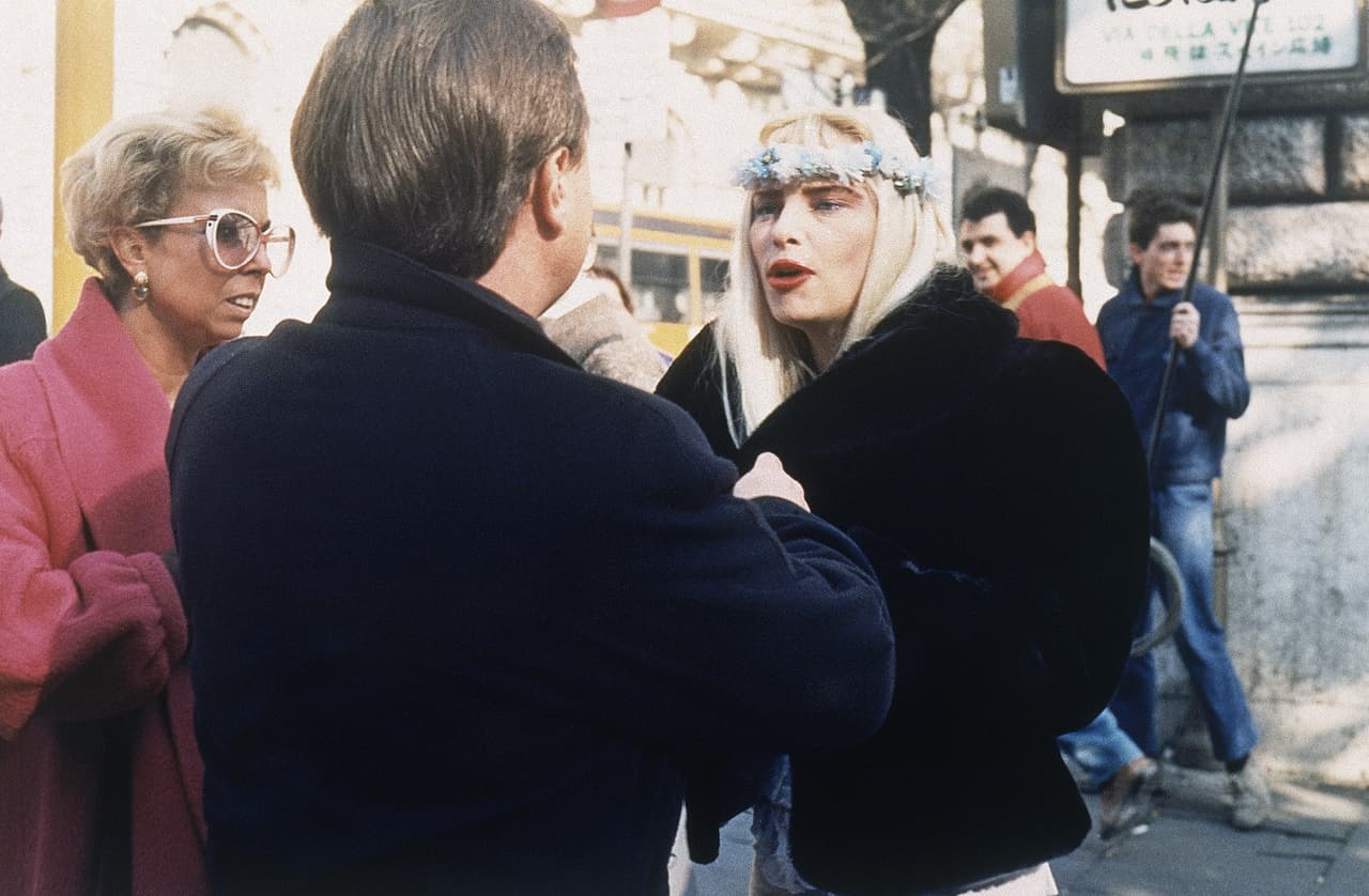 Protagonizó películas para adultos en Italia. Consiguió ocupar cargos públicos desde 1987.