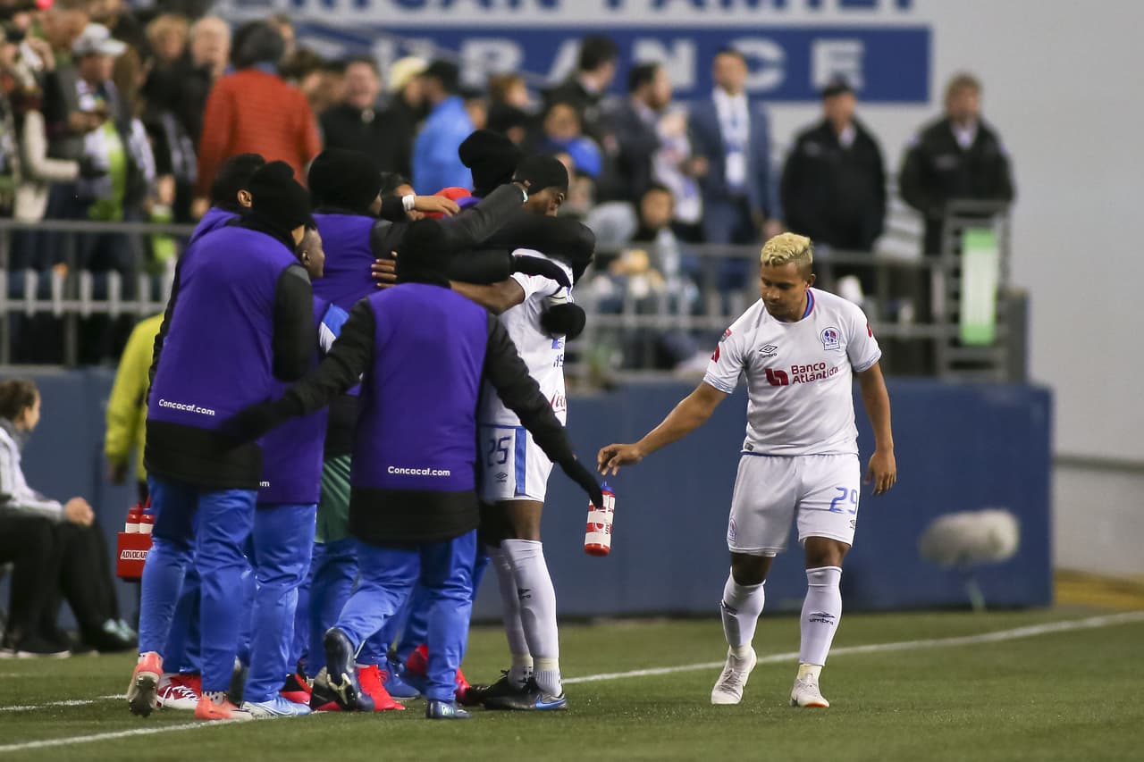 Seattle y Olimpia empatan 2-2 (4-4 global) y en penales la escuadra hondureña avanza a los Cuartos de Final donde se medirá ante Montreal Impact.