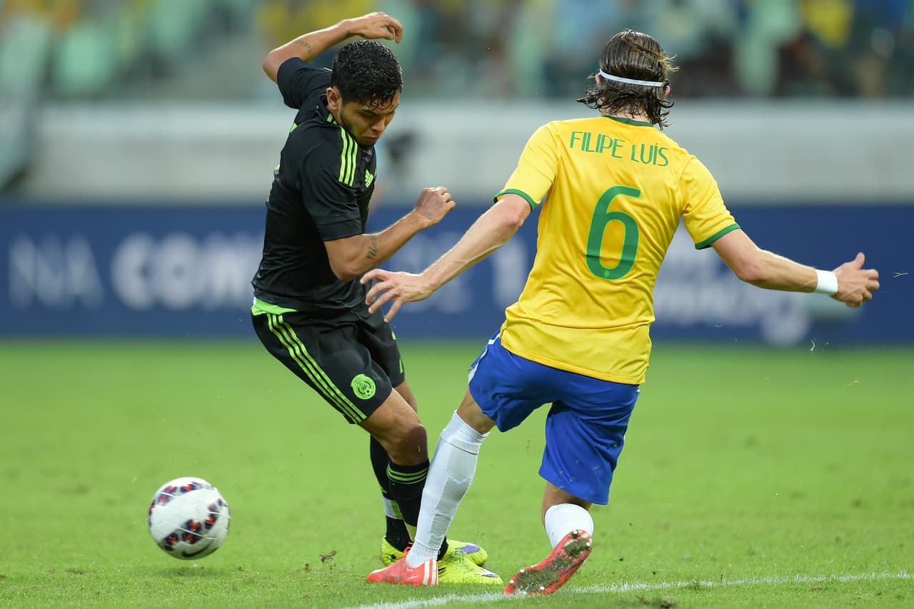 Filipe Luis: Hizo lo necesario por su banda, pero la exigencia fue mínima para el futbolista del Chelsea. Calificación: 6.