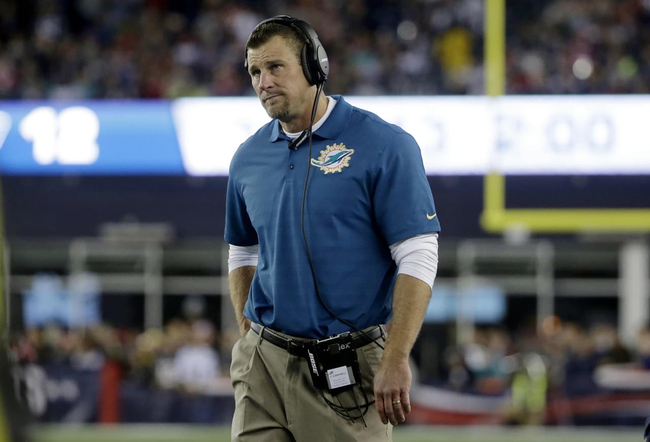 Los New England Patriots vencieron 36-7 a los Miami Dolphins para mantenerse invictos 7-0.